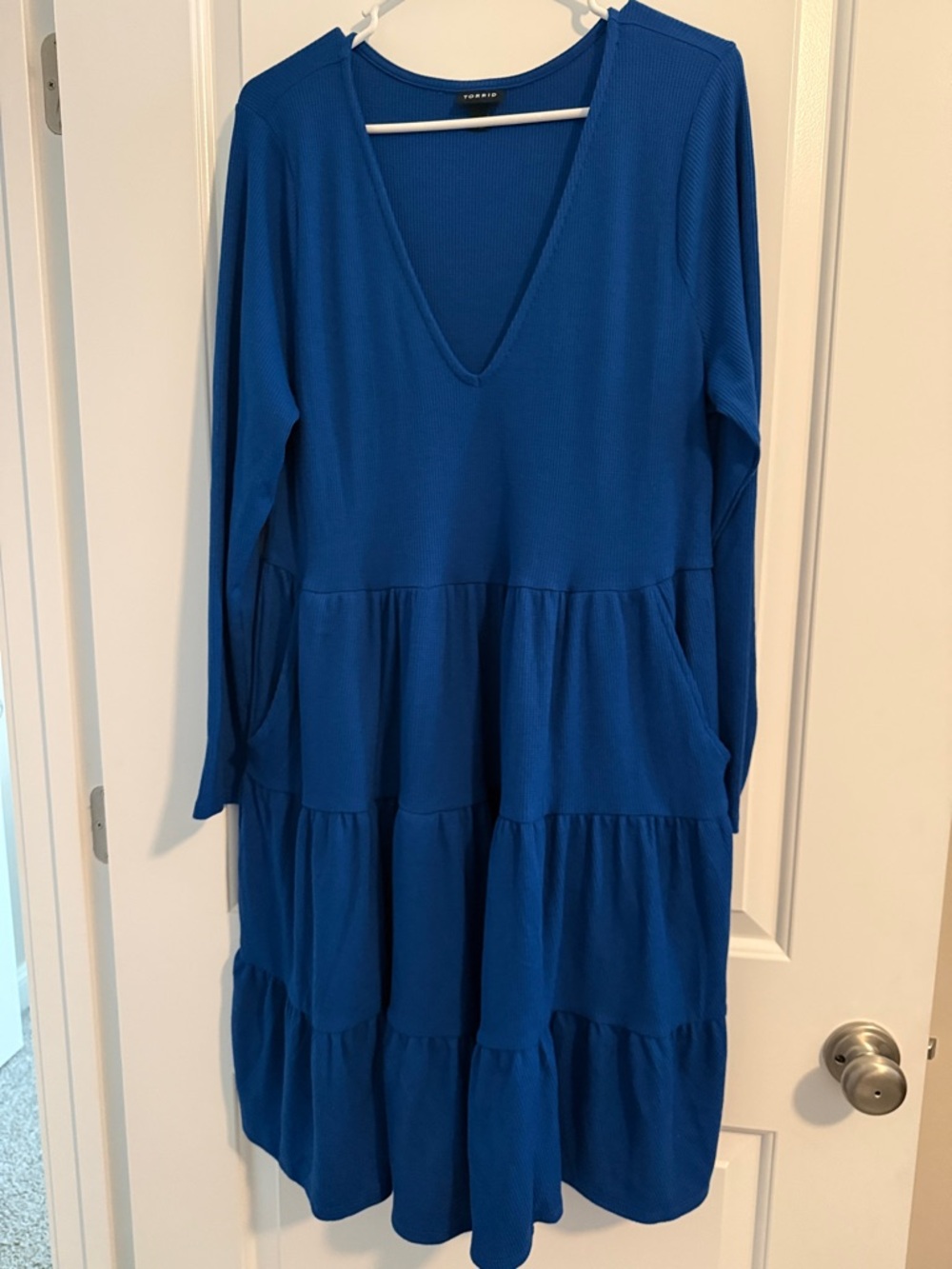 torrid Cobalt Blue V‑Neck Tiered Midi Dress